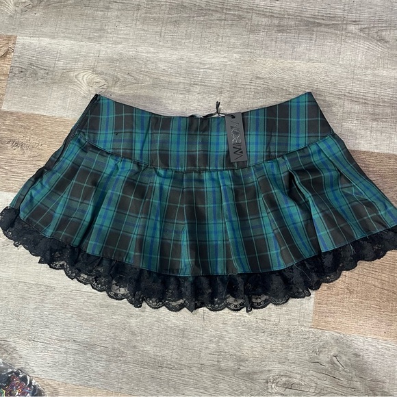 DOLLS KILL WIDOW GREEN & BLACK PLAID PLEATED MINI SKIRT – SIZE 1X (NWT) - Picture 5 of 11